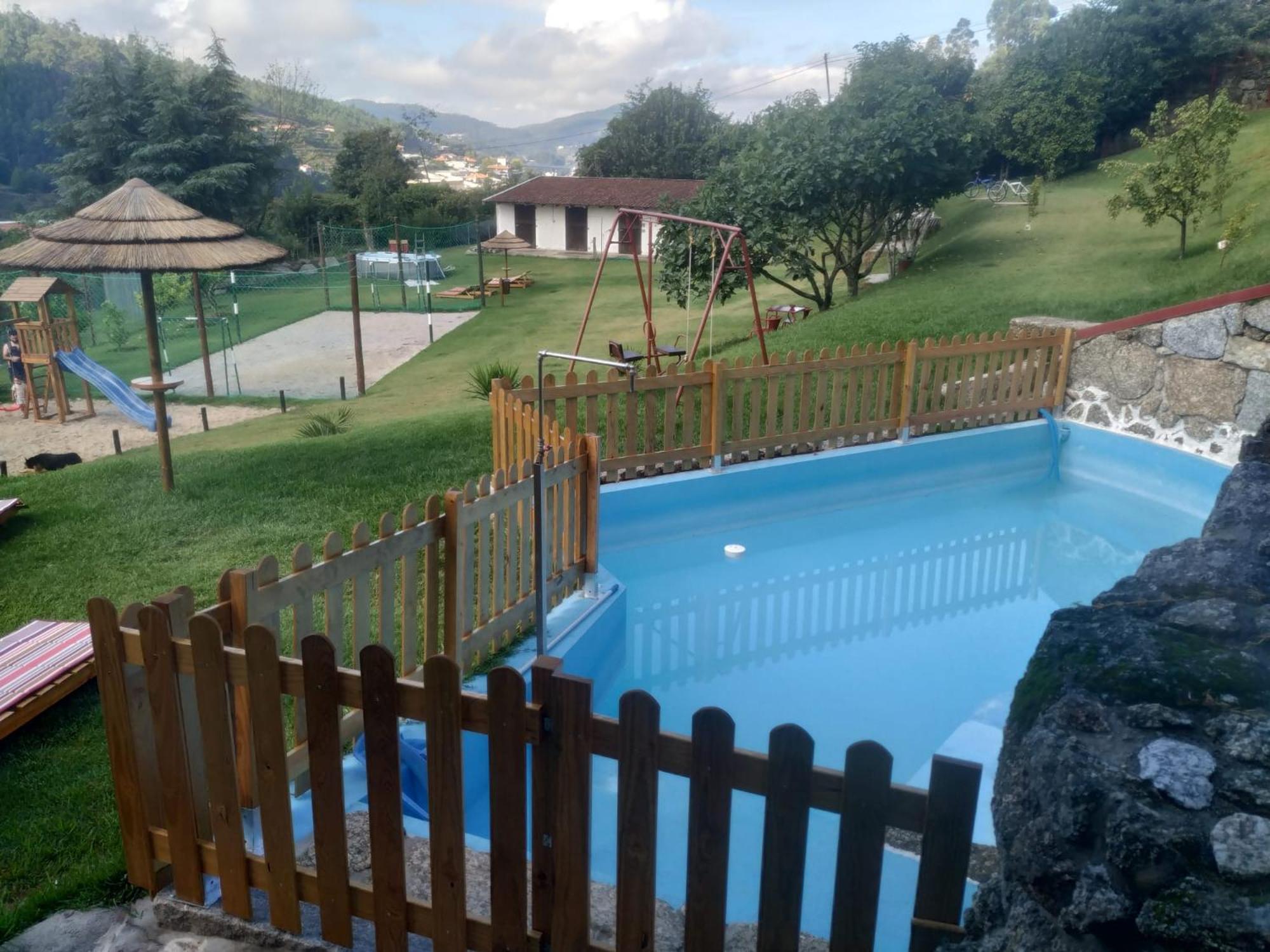 Quinta Dos Campos - Chale Villa Braga Bagian luar foto