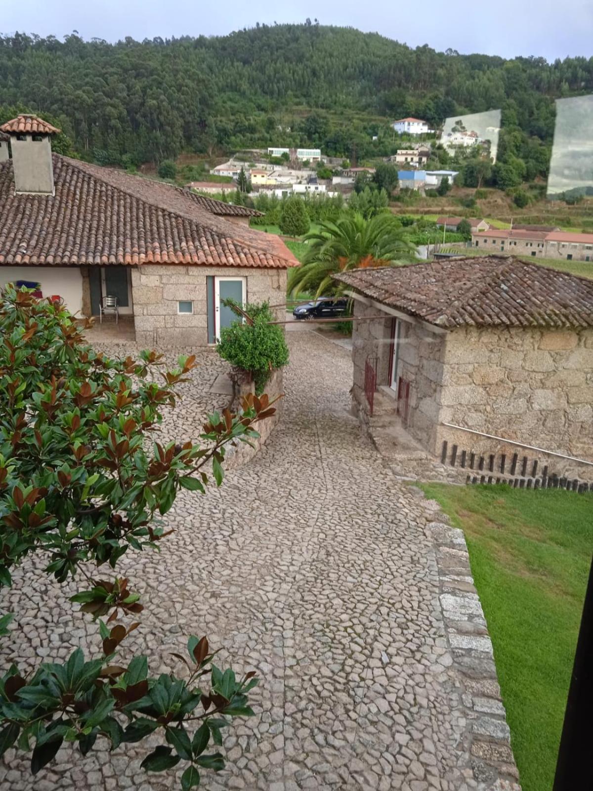 Quinta Dos Campos - Chale Villa Braga Bagian luar foto